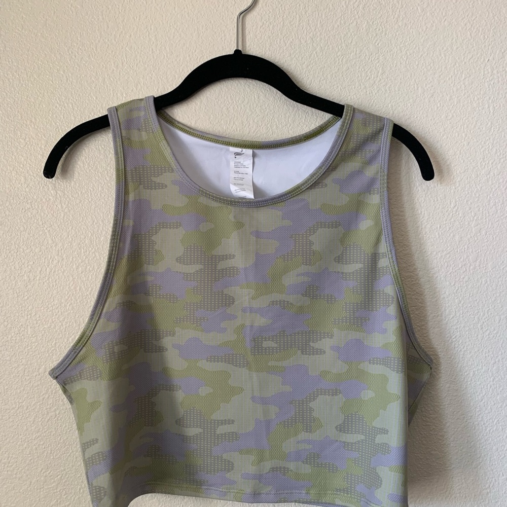 Fabletics patterned activewear set - Picture 3 of 5
